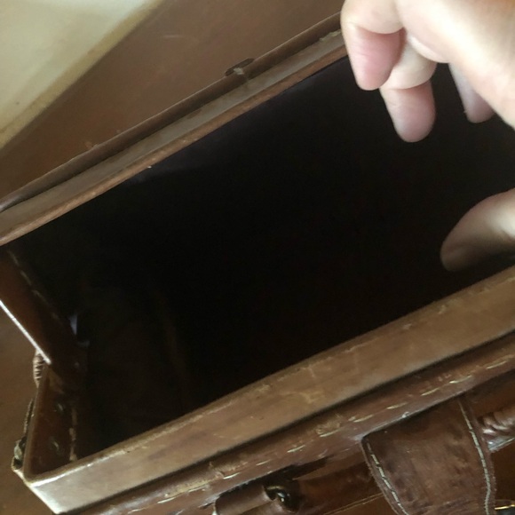 Vintage Force Ten Tooled Leather Purse- 741 $45 or $40 w/offer - Picture 3 of 6